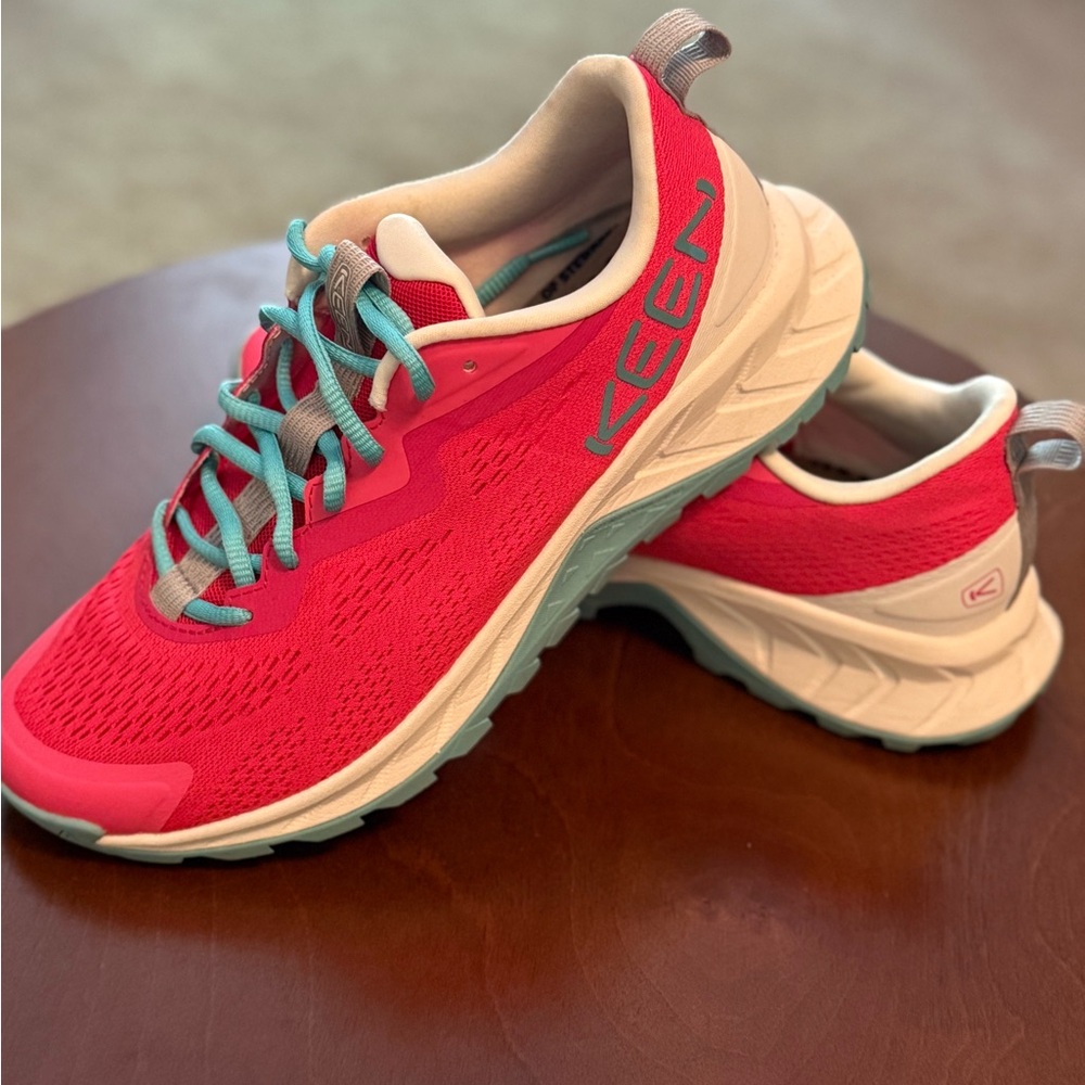 Keen Women's Pink and Teal Athletic Shoes